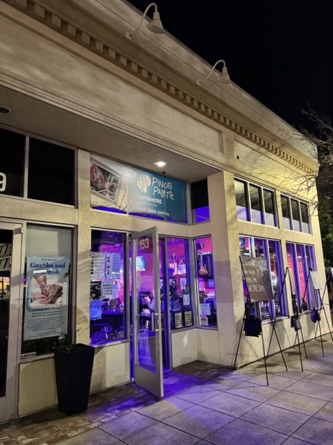 Photo of the front of wine bar Pinot's in Downtown Livermore, Livermore, CA
