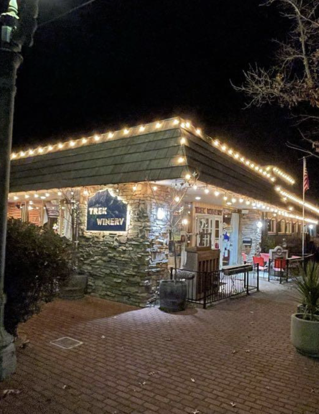 Photo of the front of wine bar Trek in Novato, CA