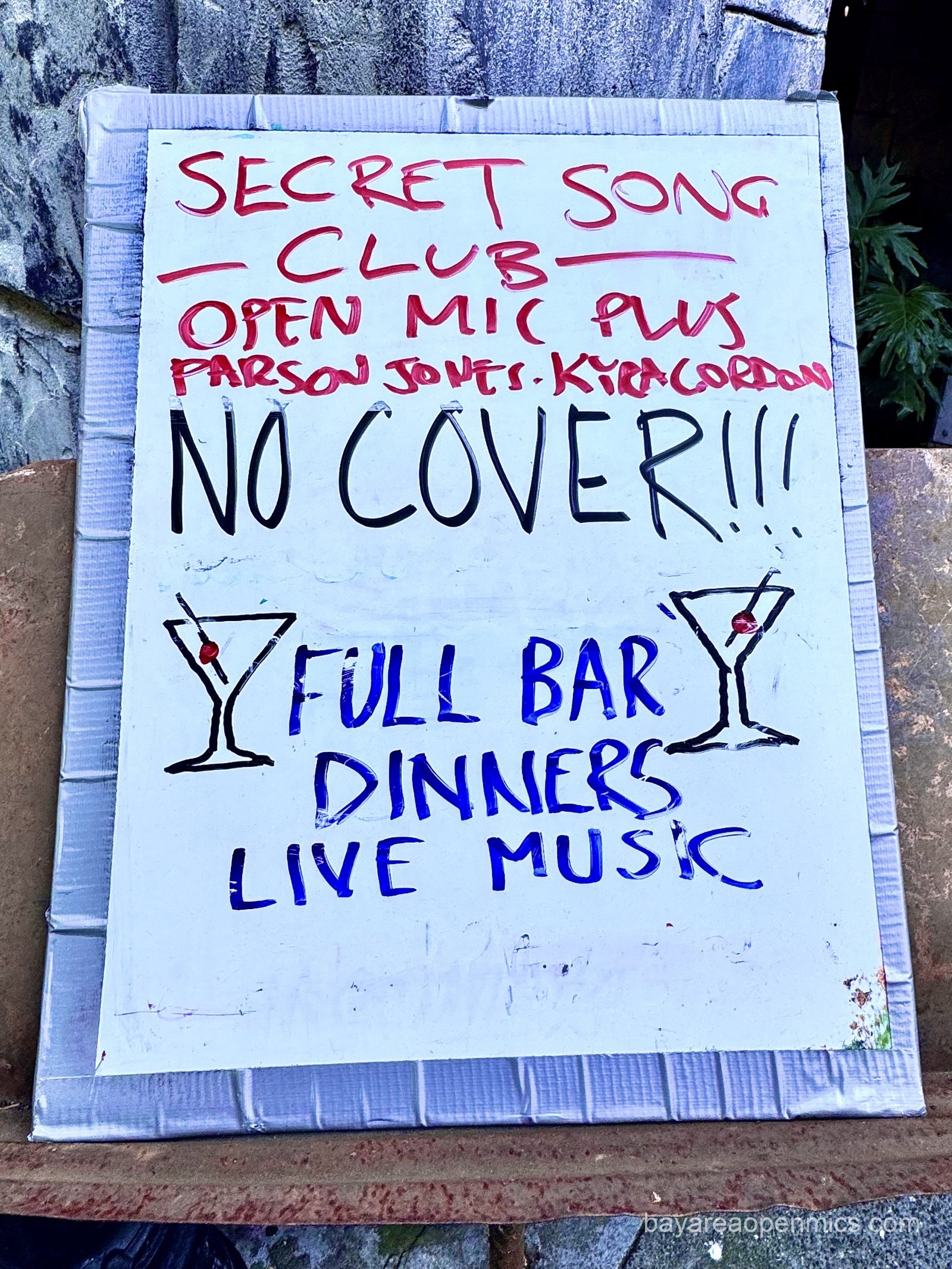 A sign advertising the open mic at The Big Easy in Petaluma, California
