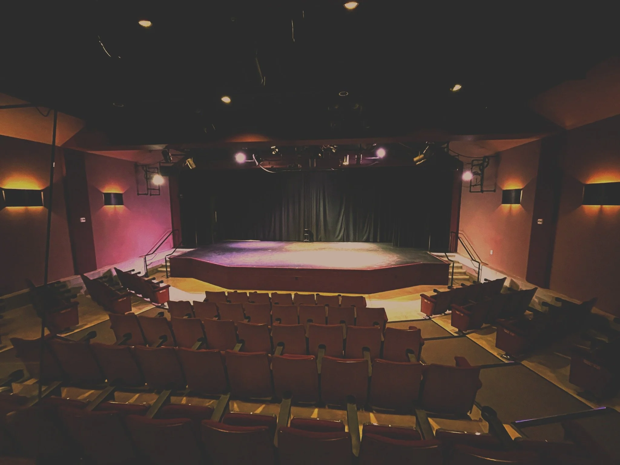 Photo of the performance area at theater Cloverdale in Cloverdale, CA