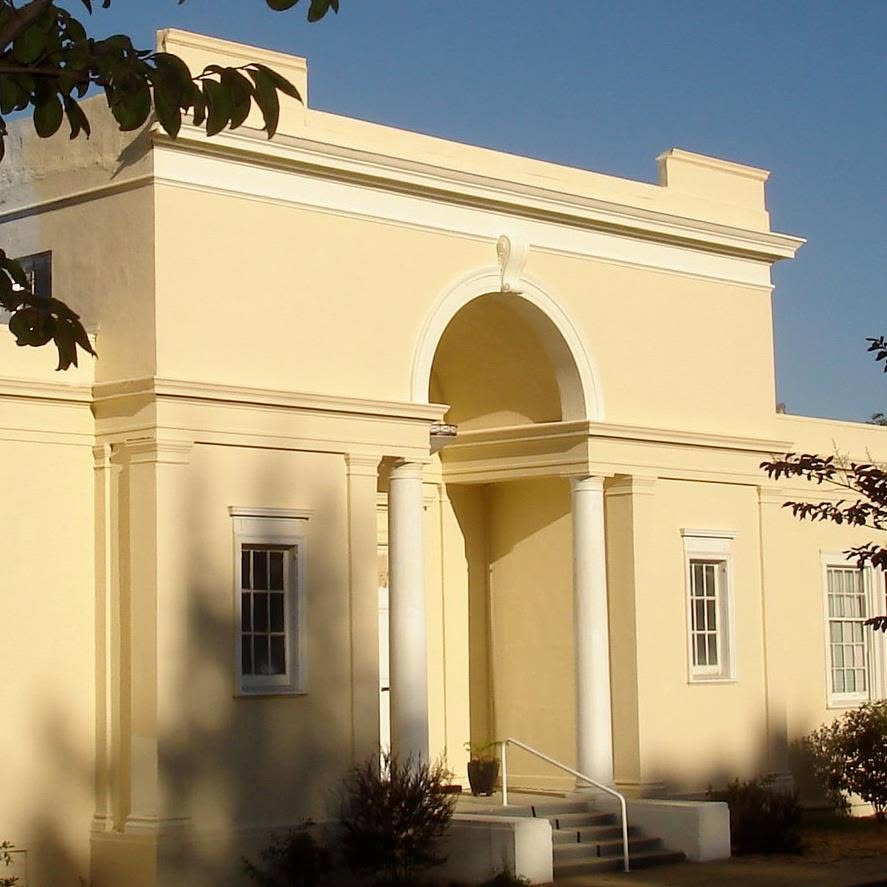 Photo of the front of theater in Vallejo, CA